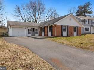 48 Midvale Ln, Willingboro, NJ 08046