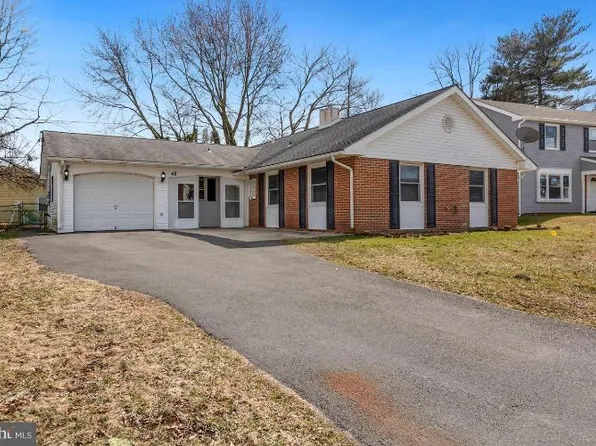 48 Midvale Ln, Willingboro, NJ 08046