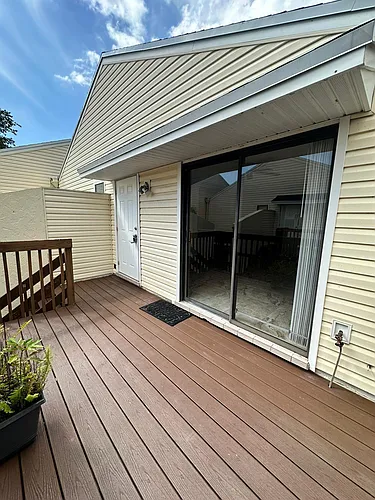 637 Executive Center Dr #N203 Photo 1