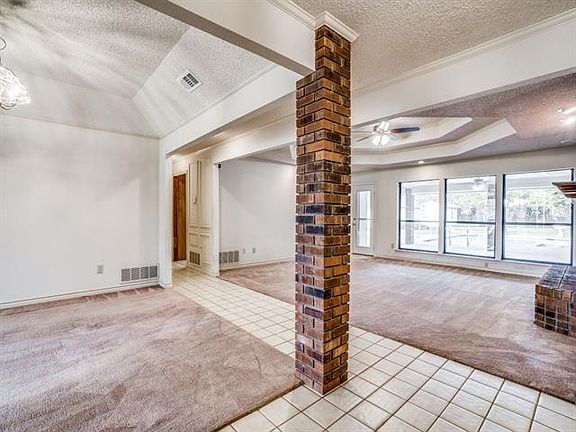 5th image of 919 Fairlawn Dr