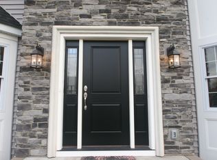 4 Ely Ct, Bridgewater, NJ 08807
