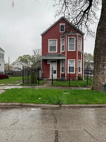 2 bed, 700 sqft, $1,000 — Photo 1