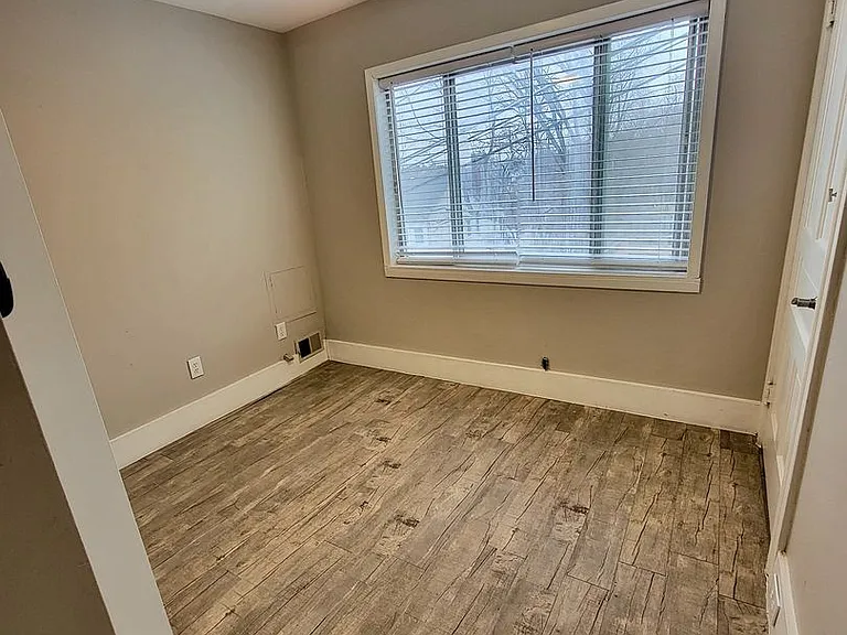 1407 Virginia Ave — Photo 13