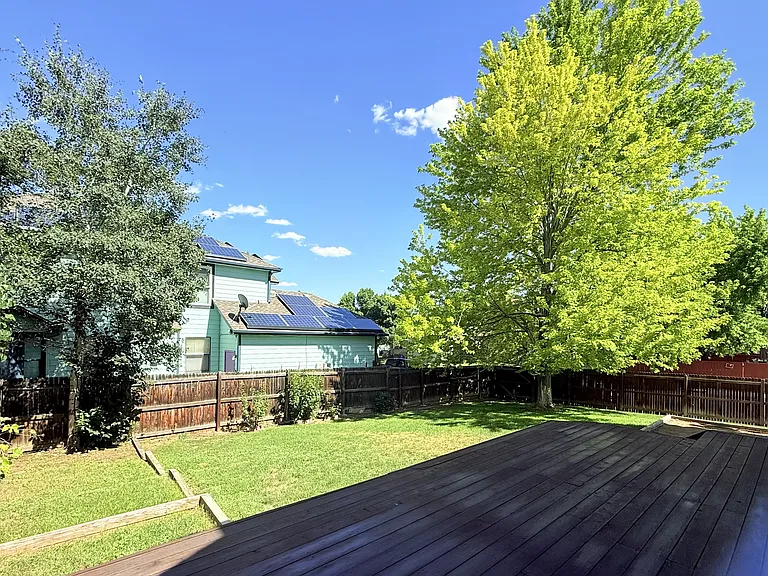 1212 Dover Ct — Photo 4