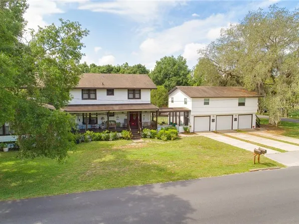 120 W Jackson Ave, Mount Dora, FL 32757