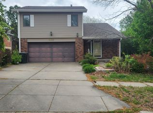 5510 Dove Cir, Lincoln, NE 68516