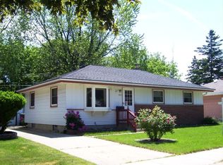 8201 W Carmen Ave, Milwaukee, WI 53218