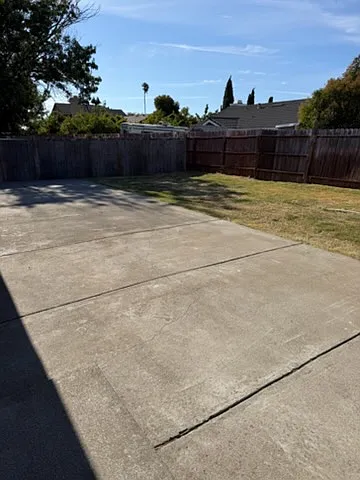 144 Brophy St — Photo 22