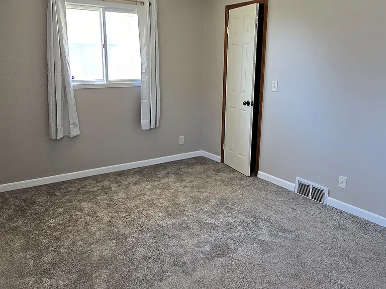 4520 S Washington Ave — Photo 15