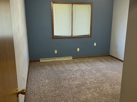 3rd image of 8 Continental Ct
