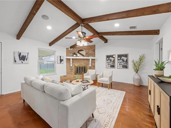 144 Crockett Ln, Hewitt, TX 76643