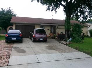 917 Briarwood Dr, Lewisville, TX 75067