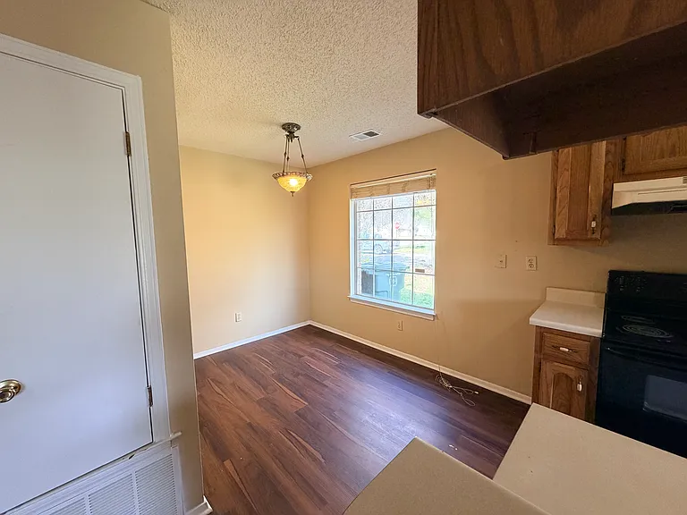2595 Reese Point Dr — Photo 9