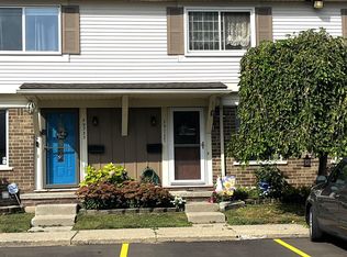 39737 Manor Dr, Harrison Township, MI 48045