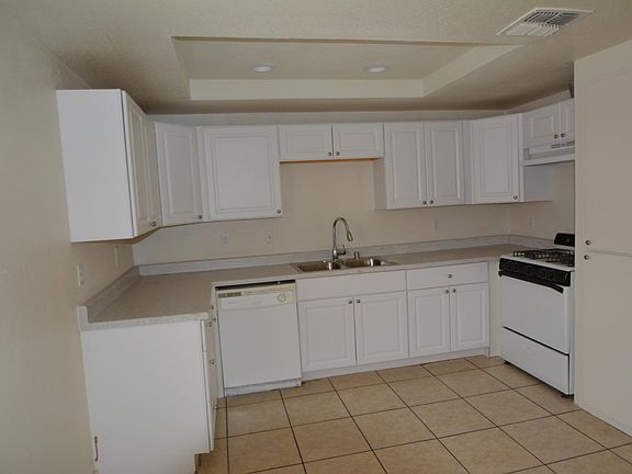 2nd image of 32305 Rancho Vista Dr APT 4