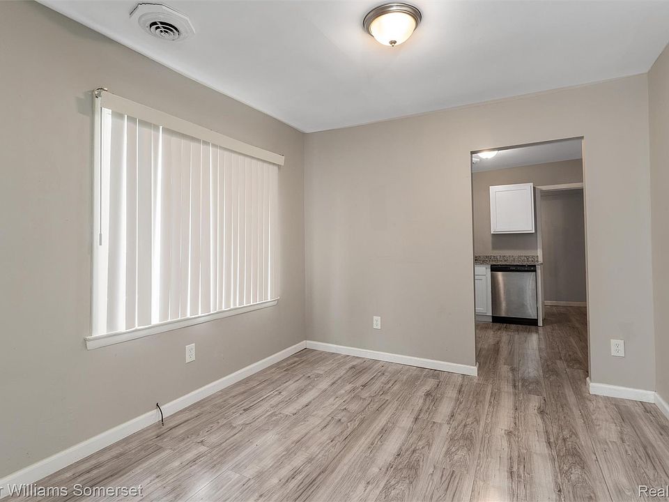 17638 Ivanhoe St, photo 9