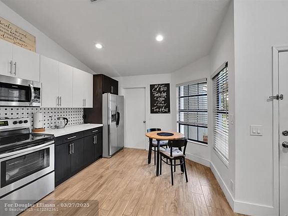 5th image of 8205 Waterford Ave #8205