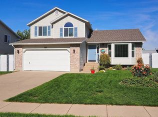 388 W Creekside Way, Kaysville, UT 84037