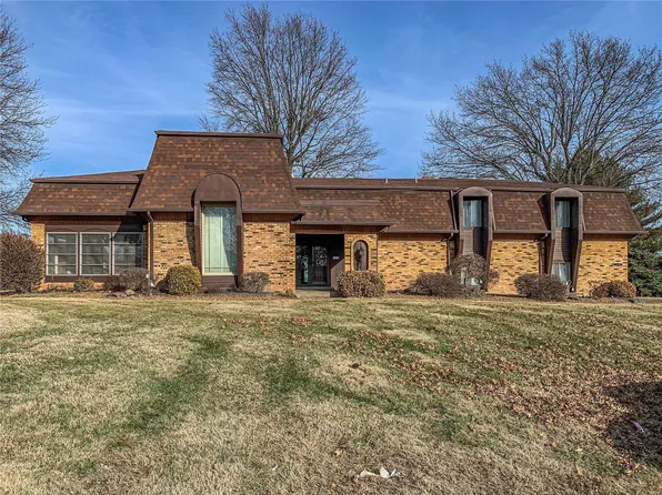 2281 Shirlene Dr, Granite City, IL 62040