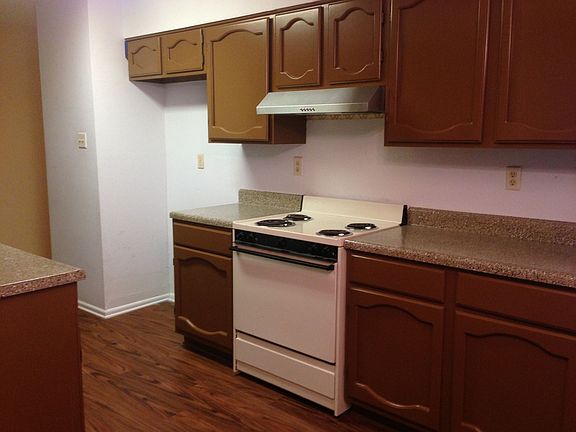 4th image of 9302 Cliff Way St