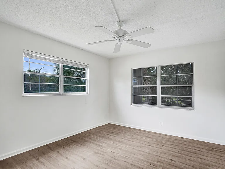 57 Dorset Dr #B — Photo 17