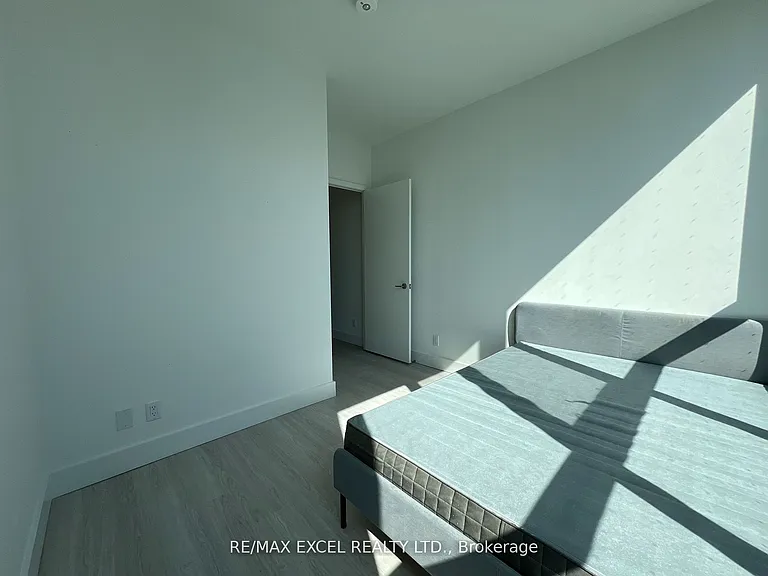 6 Greenbriar Rd #211 — Photo 3