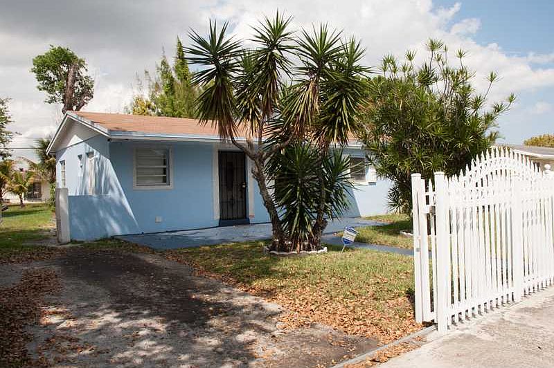 1st image of 3253 NW 181st St