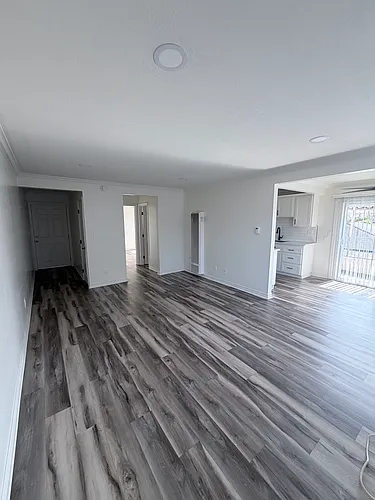 Oak Manor Photo 1