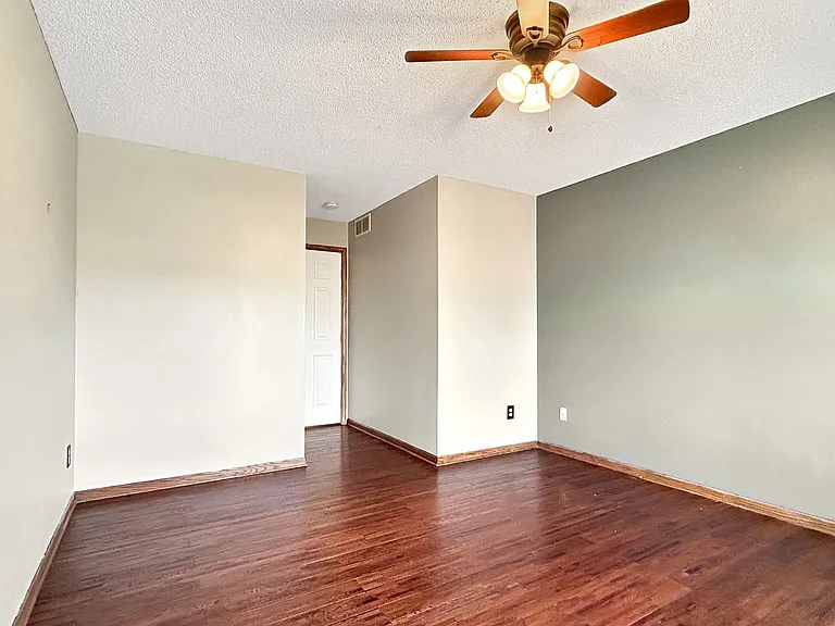 13821 Edgewood Ave — Photo 19