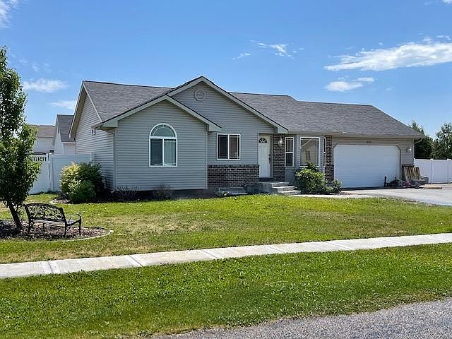1st image of 3134 N Alder Cir