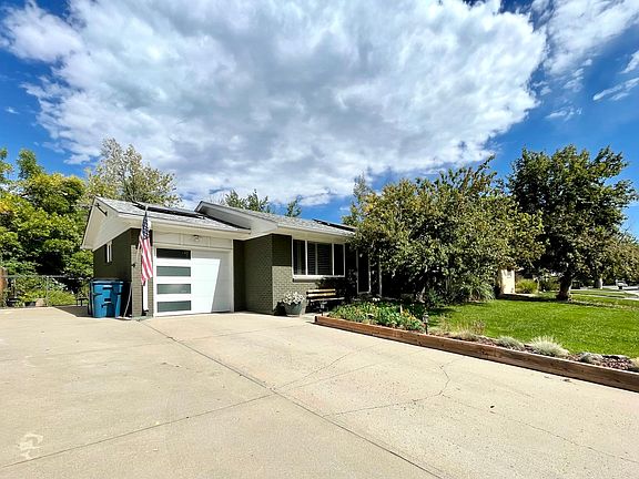 Front of house with driveway space for parking