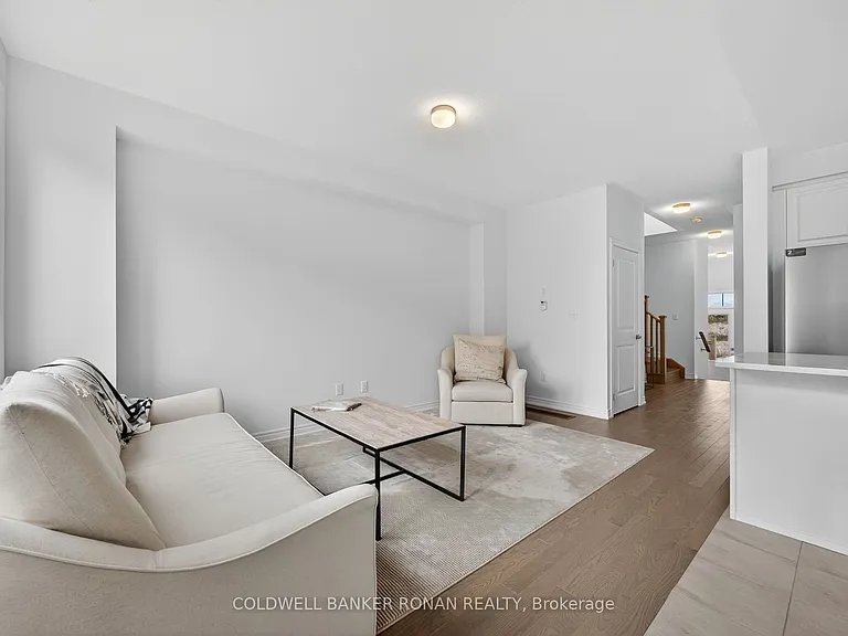 29 Milady Cres — Photo 15