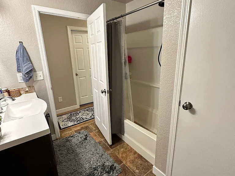 3303 Cope St #2 — Photo 9