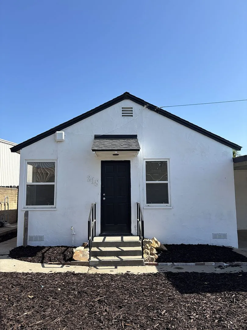 Available Now! Charming One Bedroom, One Bath House — Photo 1