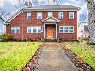 1590 Compton Rd, Cleveland Hts, OH 44118