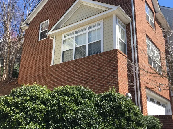 145 Brookwood Dr, Charlottesville, VA 22902