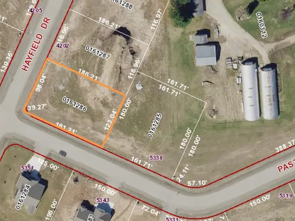 Pasture Ln #75, Omro, WI 54963