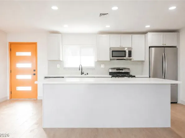 906 Baker Ave, Las Vegas, NV 89108