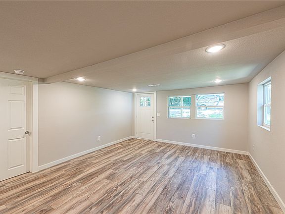 3rd image of 314 Missouri St