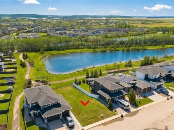 73 Valli Close, Sylvan Lake, AB T4S 0P2