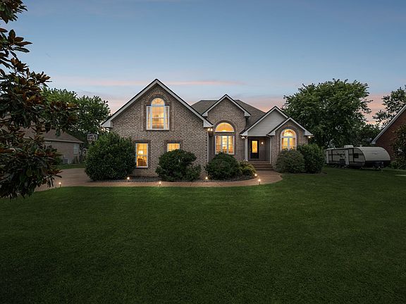 4th image of 104 Mesa Dr