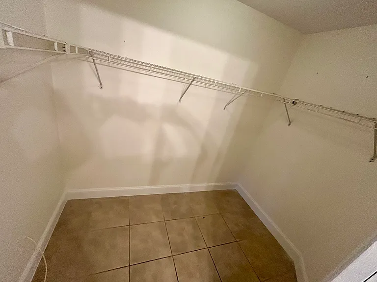 22822 Pinewood Ct — Photo 40