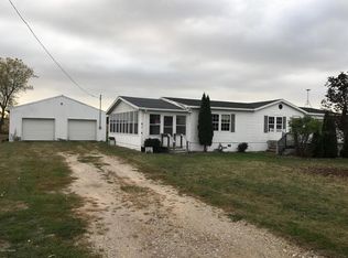 7686 S Vickeryville Rd, Sheridan, MI 48884