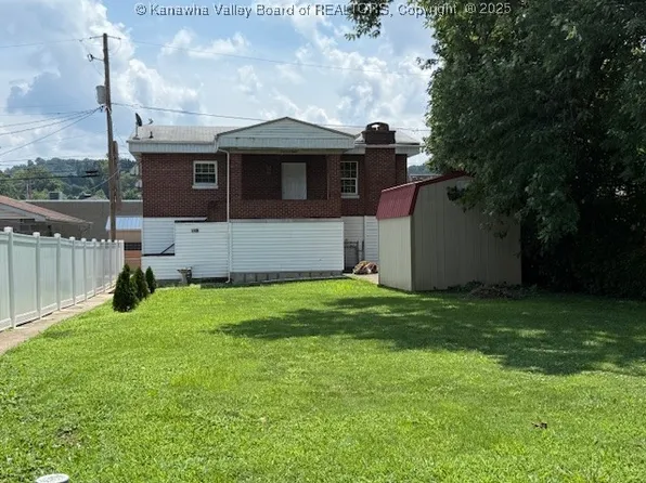 148 5th Ave, South Charleston, WV 25303