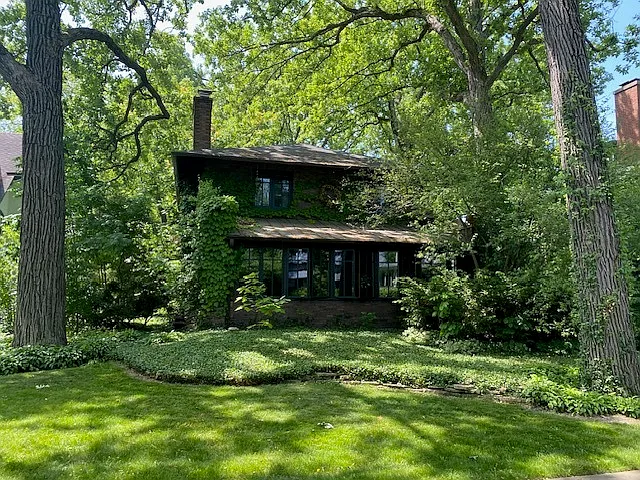 711 Forest Ave photo 1