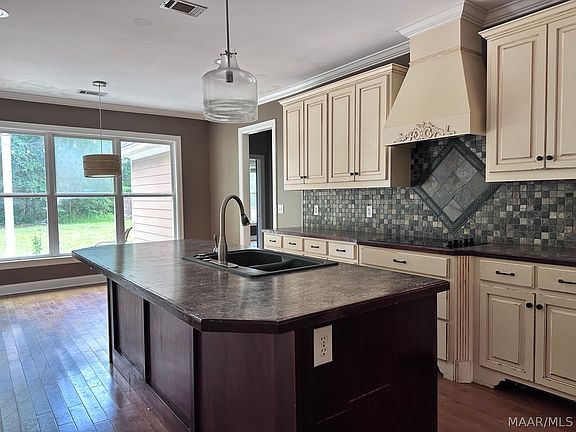 5th image of 409 Oak Valley Rd