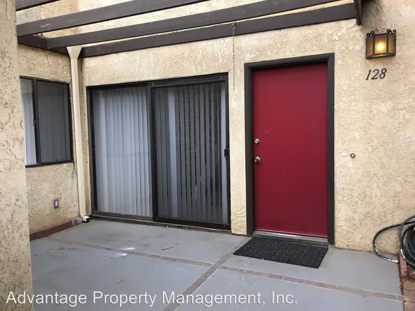 128 Royal Pl, Santa Maria, CA 93454