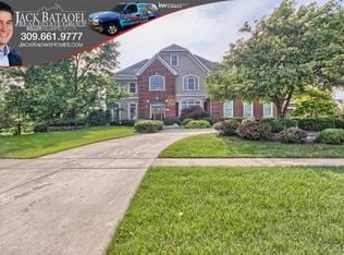 1902 Hackberry Rd, Bloomington, IL 61704