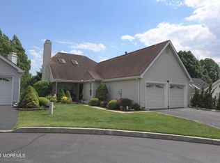 96 Hazel Dr, Freehold, NJ
