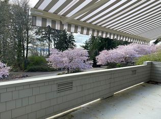 9954 NE Pointview Dr, Bainbridge Island, WA 98110